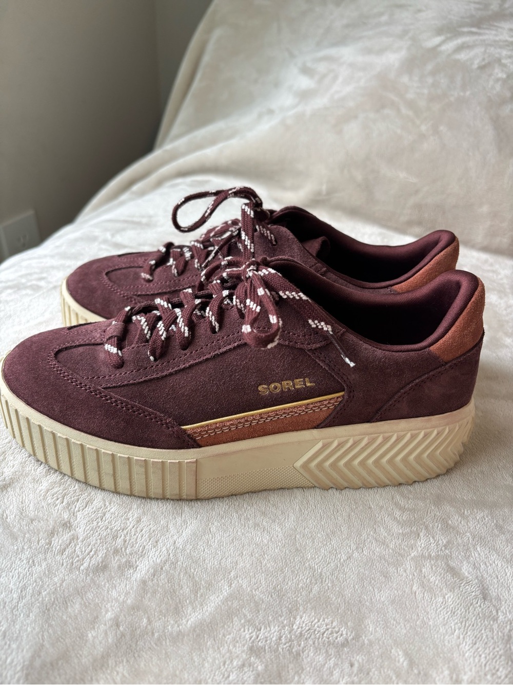 Sorel ONA Blvd Classic Sneakers Women’s 9 Burgundy Suede Platform Lace Up